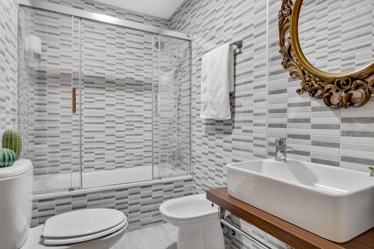 -Malagasunapts-City Centre Terrace Pool Parking Εξωτερικό φωτογραφία
