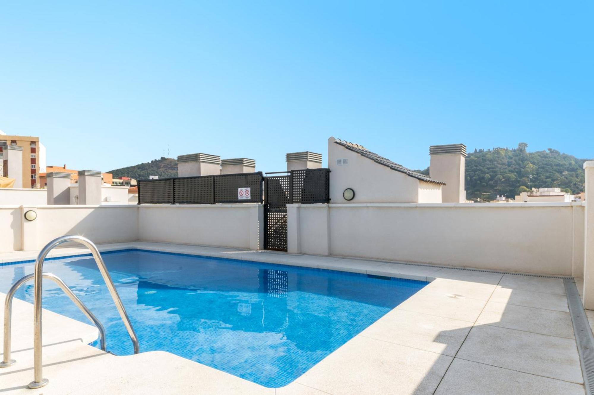 -Malagasunapts-City Centre Terrace Pool Parking Εξωτερικό φωτογραφία