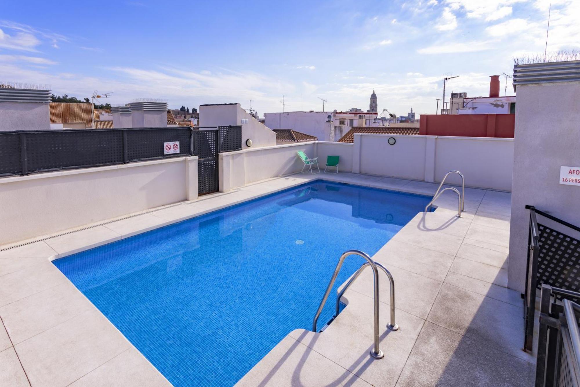 -Malagasunapts-City Centre Terrace Pool Parking Εξωτερικό φωτογραφία